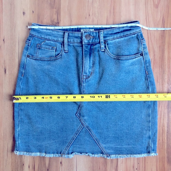 Mossimo Denim Skirt Distressed Size 4 Women’s - Picture 7 of 13
